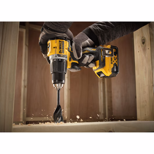 Berbequim Aparafusador Percussão XR 18V 5.0Ah Dewalt DCD799P2T-QW com Mala TSTAK - Image 4