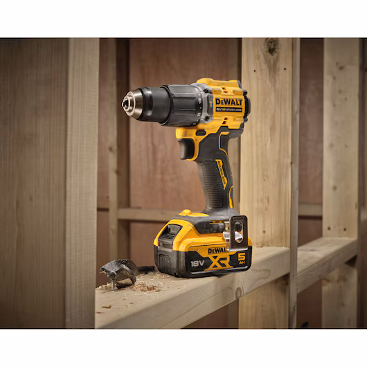 Berbequim Aparafusador Percussão XR 18V 5.0Ah Dewalt DCD799P2T-QW com Mala TSTAK - Image 2